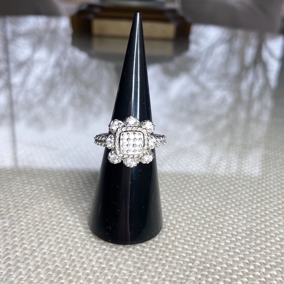 Judith Ripka sterling silver ring - Picture 2 of 13